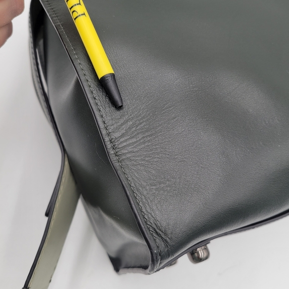 Coach 1941 Glovetanned Leather Rogue 30, Pine, interior w/ Floral print - Picture 16 of 16